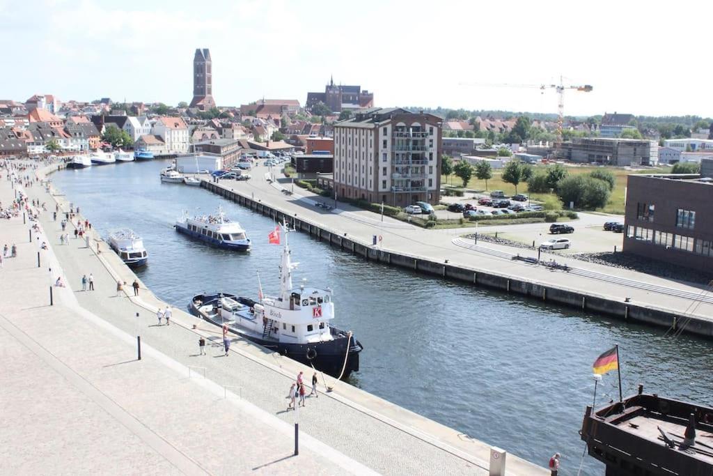 Ohlerich Speicher - Schlafen Im Hafen Wißmar Екстериор снимка